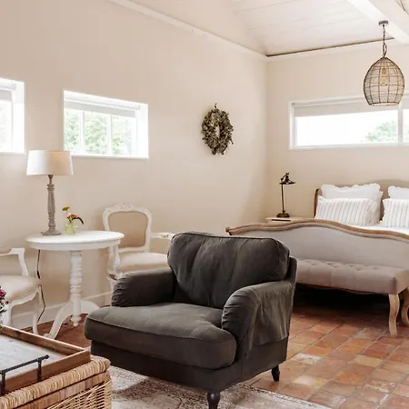 B&B Buytenlust 로칸제